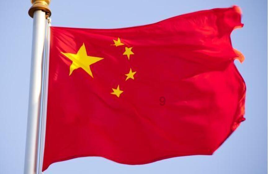 先把冰箱喷了点空气清香剂然后才把冰箱放东西会中毒吗？